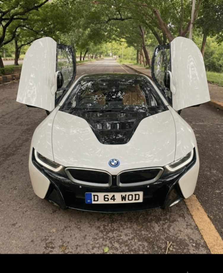 BMW i8